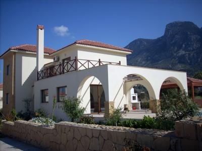 Villa For sale in Kyrenia, Mersin, Cyprus
